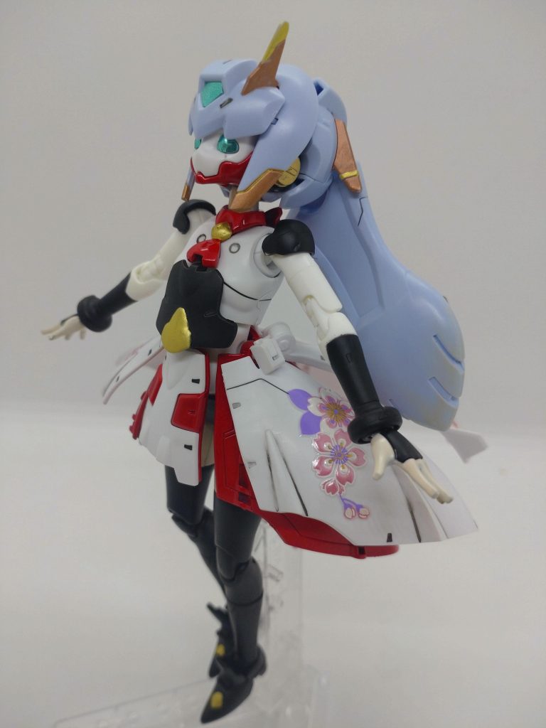 髪も黒髪にしようと思ったんですが、そうするとサラちゃんではなくなってしまうと思い踏みとどまりました。