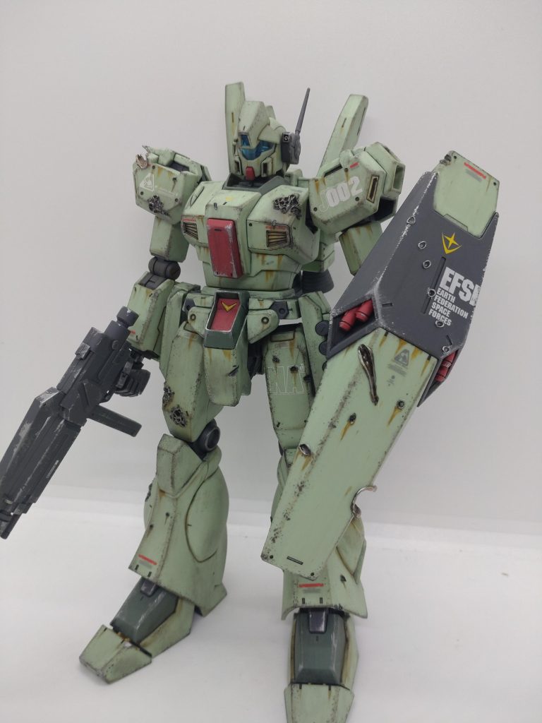 ということで、気がつけばいつもの感じで汚し&ダメージ加工してました。いいんです・・・、結局こういうのが好きなんです・・・。もしかしたらジェガンは地上配備されてなかったかもしれませんが、そういう時こそ魔法の言葉、「 ガンプラは自由だ。」を発動しましょうw