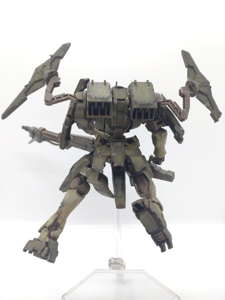 キットの構造上、若干可動に制限がありますが、これだけ渋ければそんなことは関係ありません!  むせる!!