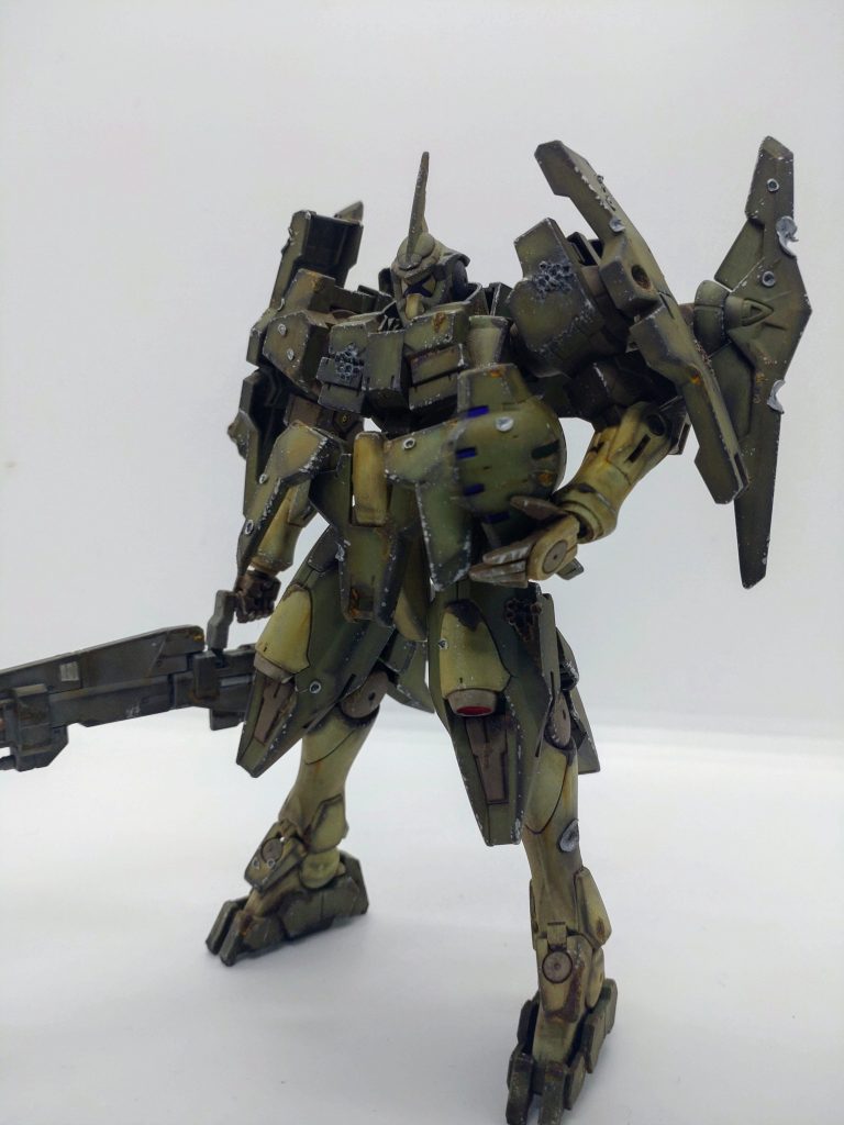 一仕事終えてヘルメットを外した姿・・・、やはりむせる!やっぱりガンプラは辞められないということを思い知りました。ご視聴ありがとうございました。今後もよろしくお願いいたします。