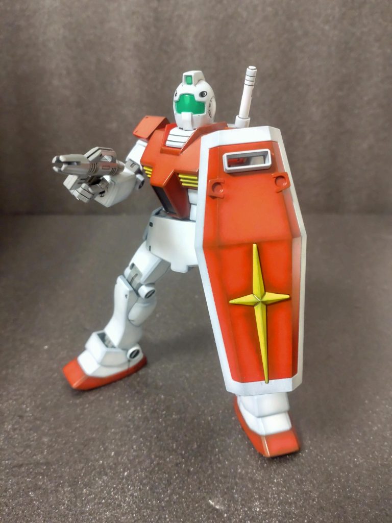 ほんのりグラデーションにしてますが、この連邦軍のシールドはグラデると結構いい感じになるのでお気に入りです(^^)