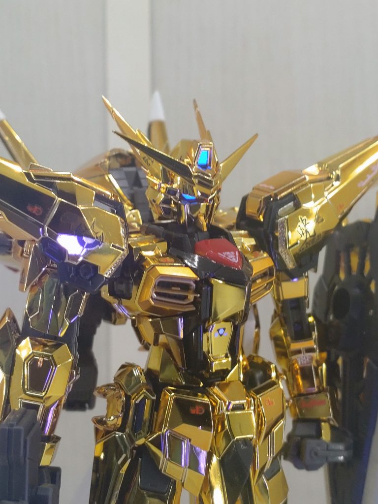 ORB‐01アカツキガンダムオオワシ装備