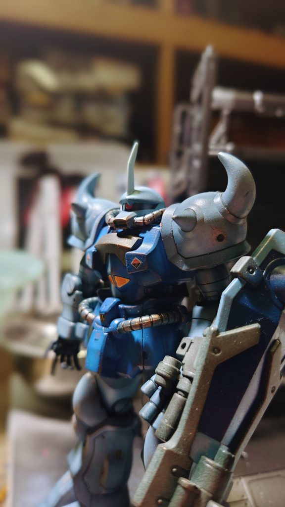 25年間ガラクタの中に埋もれてたから傷だらけ。それはそれでイイ味。