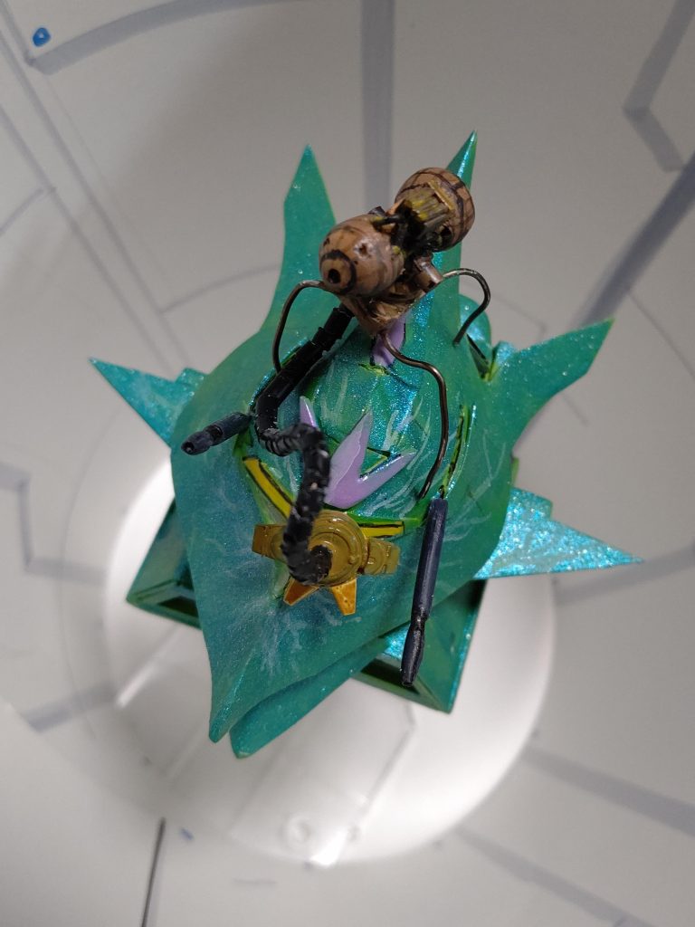 セントラルドグマ。。。じゃなかった、イオマグヌッソ内部中枢に装置のエネルギー核として幽閉されたシャロンの薔薇ホースでエネルギー吸い取ればゼクノバキャノン作れるぞ、というなんの確証もないナゾ理論でコロニー並の巨大建造物を１週間くらいで作っちゃったジオン公国軍。いろいろツッコミどころ多くて面白すぎます。 