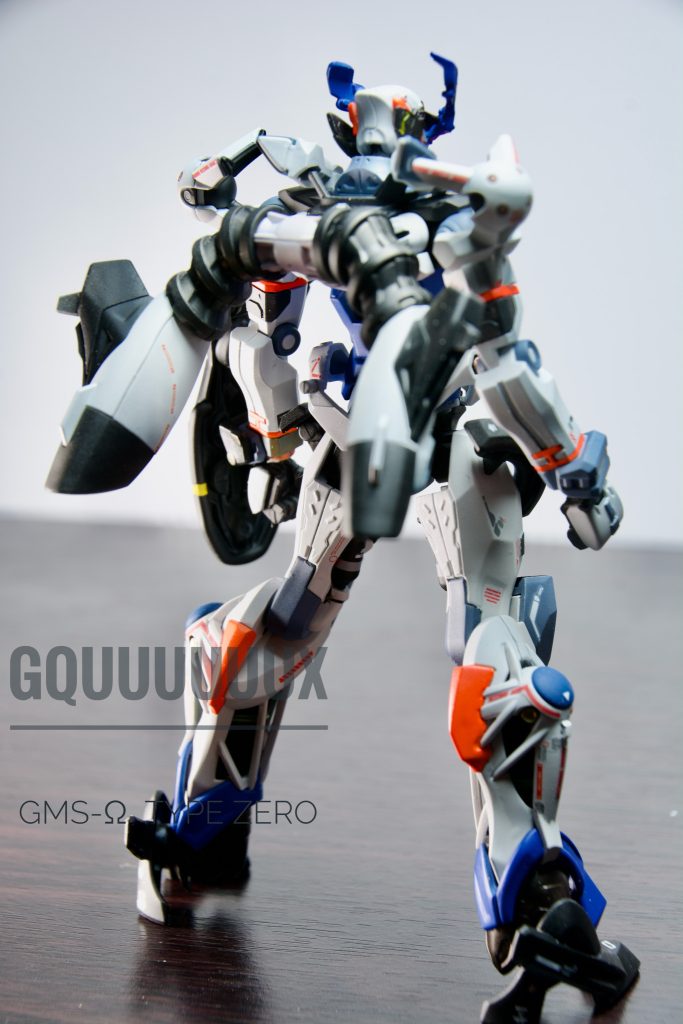 赤部分を青に変更し、差し色に蛍光オレンジを塗装。とりあえず、青が好きなんで😅