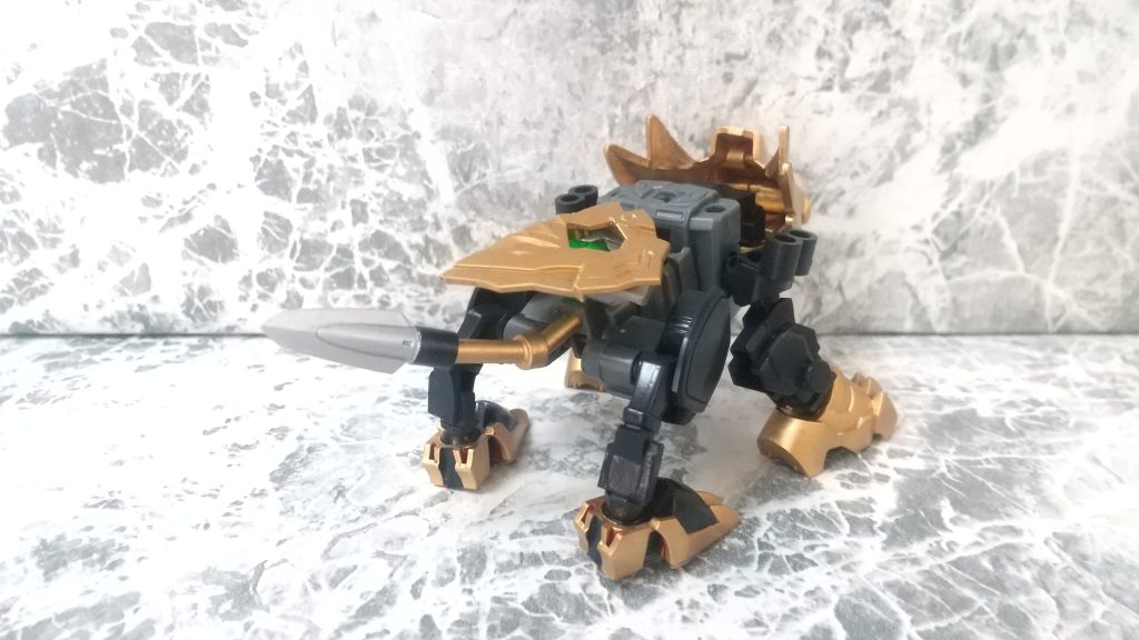 ナイトワールド オーブエリア 伝説の護り神 金獅子かつてオーブエリアを護ったとされる人物が従えていた神獣覚醒したナイトストライクルージュが さらなるチカラを求めた時、現れた  パートナーとしてルージュを支えるジャンクパーツや30MSオプションパーツで製作