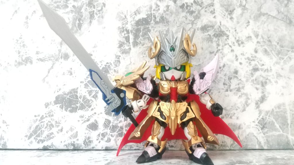 大剣 グロッサーシュベルト本家ストライクルージュ オオトリ装備の大型対艦刀をモチーフにして製作 ナイトストライクの剣をマウントさせるパーツを分解してプラ板を追加させて製作名前はドイツ語で 大きな剣 の意味