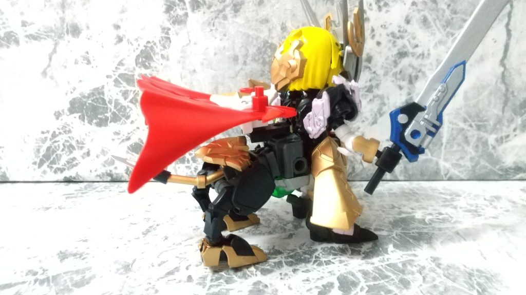 ナイトストライクルージュ金獅子形態金獅子の力強さがルージュに宿った姿もちろん、ナイトガンダムのケンタウロス形態をモチーフにしました