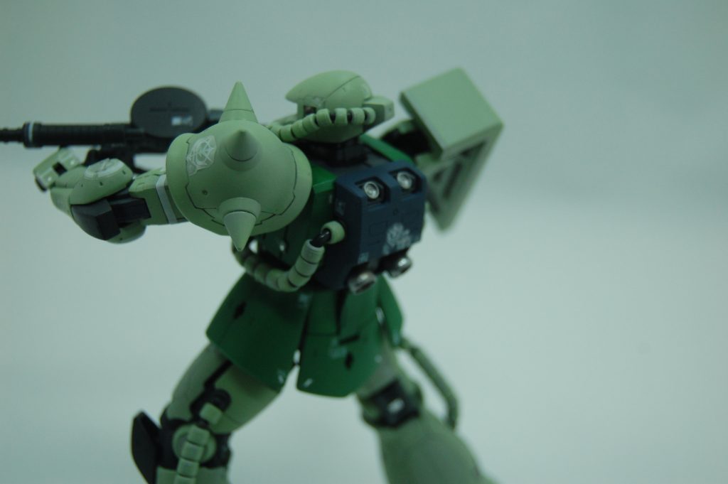 ランドセルのバーニアはガンダムマーカーメッキシルバーで塗装したのでやや金属っぽい表現になったかと思います。