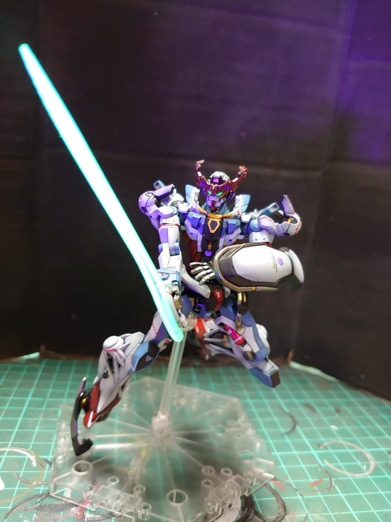 ビームサーベル、かなり長い。