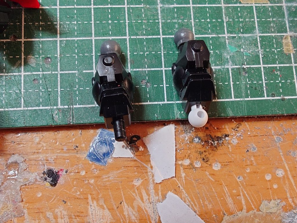 足の改造隠密能丸の足を使いたいので接続を変更してます