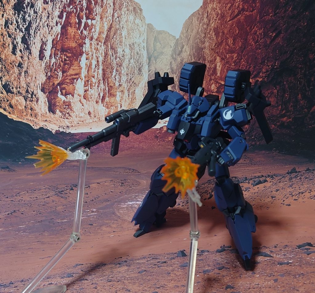 ビームマシンガン2丁を乱射する。