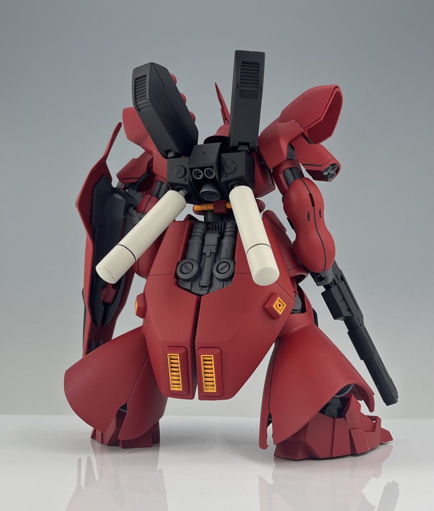 はじめてパチ組みHGを見る機会があり造形、出来の良さに惚れて勢いで製作理想はどっしり低重心だったので下半身を主にスタイル調整しました 