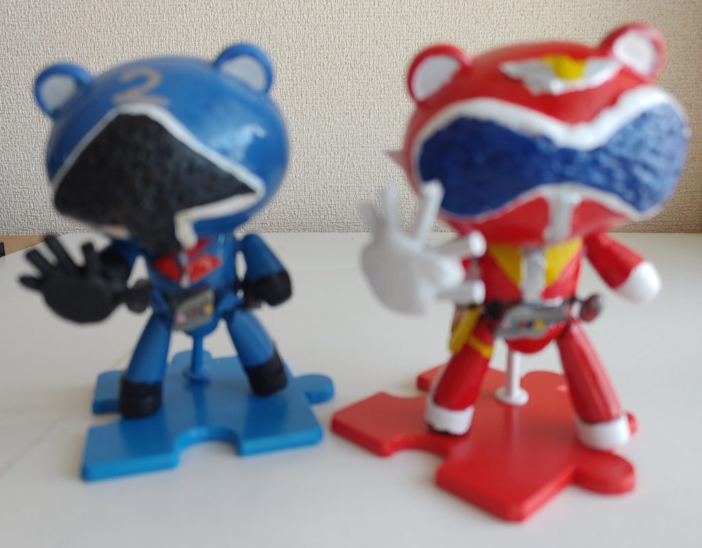 そして、「5人揃ってゴレンジャー!」用開き手。ランナー+エポキシパテ製。ここから、「アオレンジャー×プチ」が特別出演。