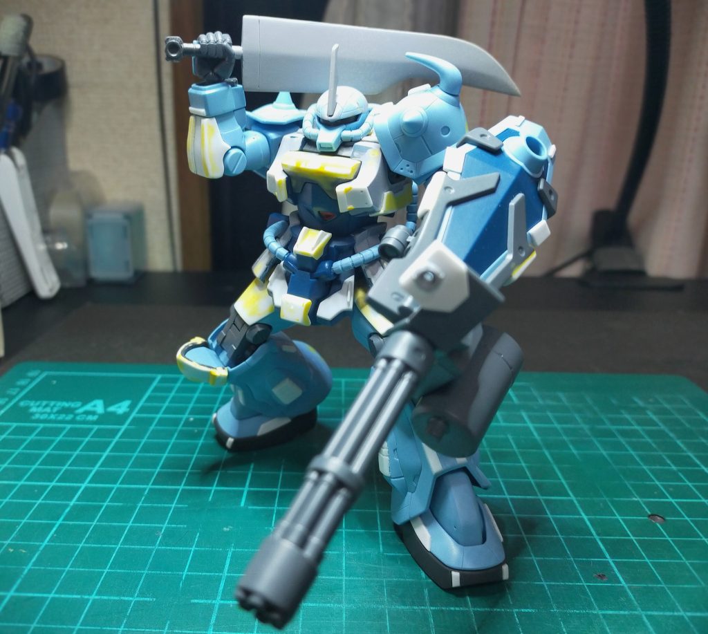 追加パーツはビルダーズパーツのバーニアとサイレントレンズです。スコープにキラキラシールにレジンと100均の何かです。