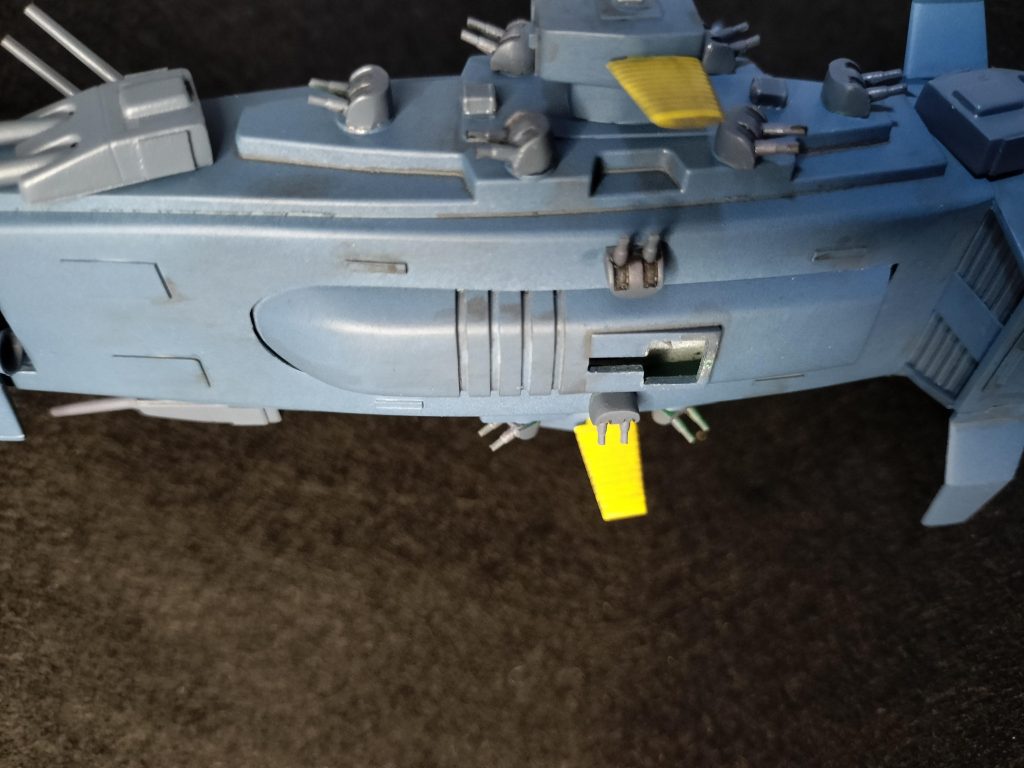 腹ボテな感じしたので切除して埋め込んでみました。機銃を増設しました。