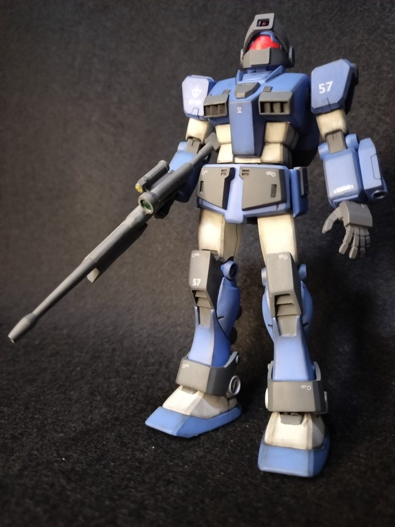 旧キットとHGUCジムの定番ミキシング。ボックスアートに出てくる青の隊長機にしてみました。
