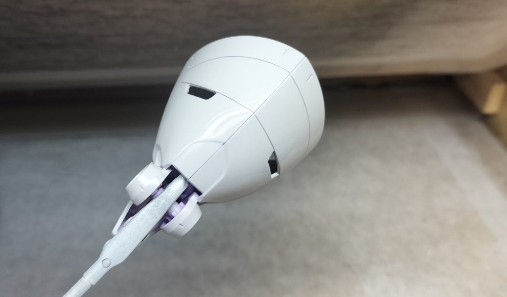 ココとスカート部分に穴あけ加工して100均でなんかそれっぽいアミみたいの裏から貼り付けします。センターは合わせ目消しせずにダンモくんにしてます。