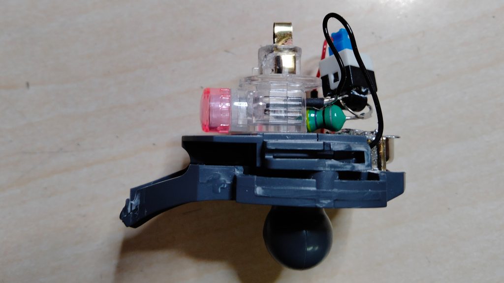 モノアイをＬＥＤにする作業中です。