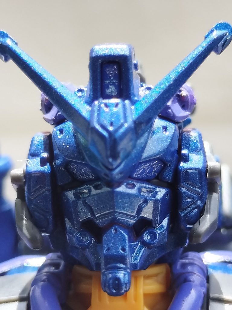 ガンダムが青く塗れと言っている