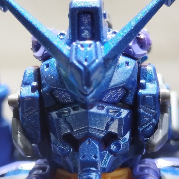 ガンダムが青く塗れと言っている