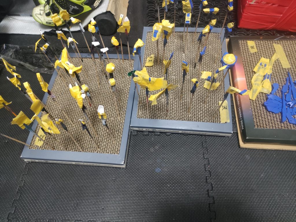 マスキング地獄。完成写真では苦労が伝わらない・・・