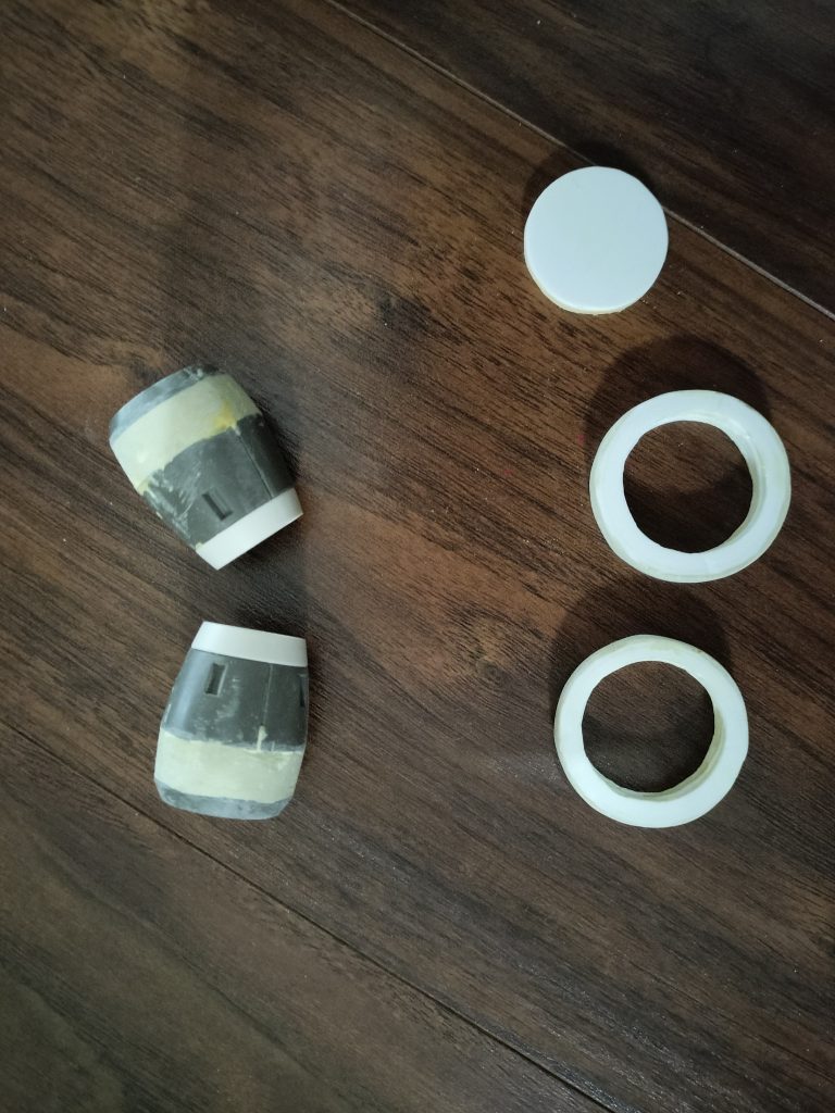 デミバーディングのバックパックを利用残りはプラ板から作成しました。