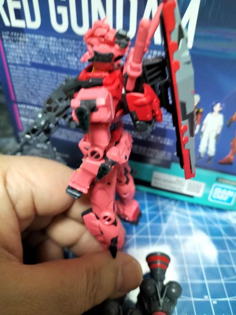 赤いガンダム–3枚目/制作者：F90