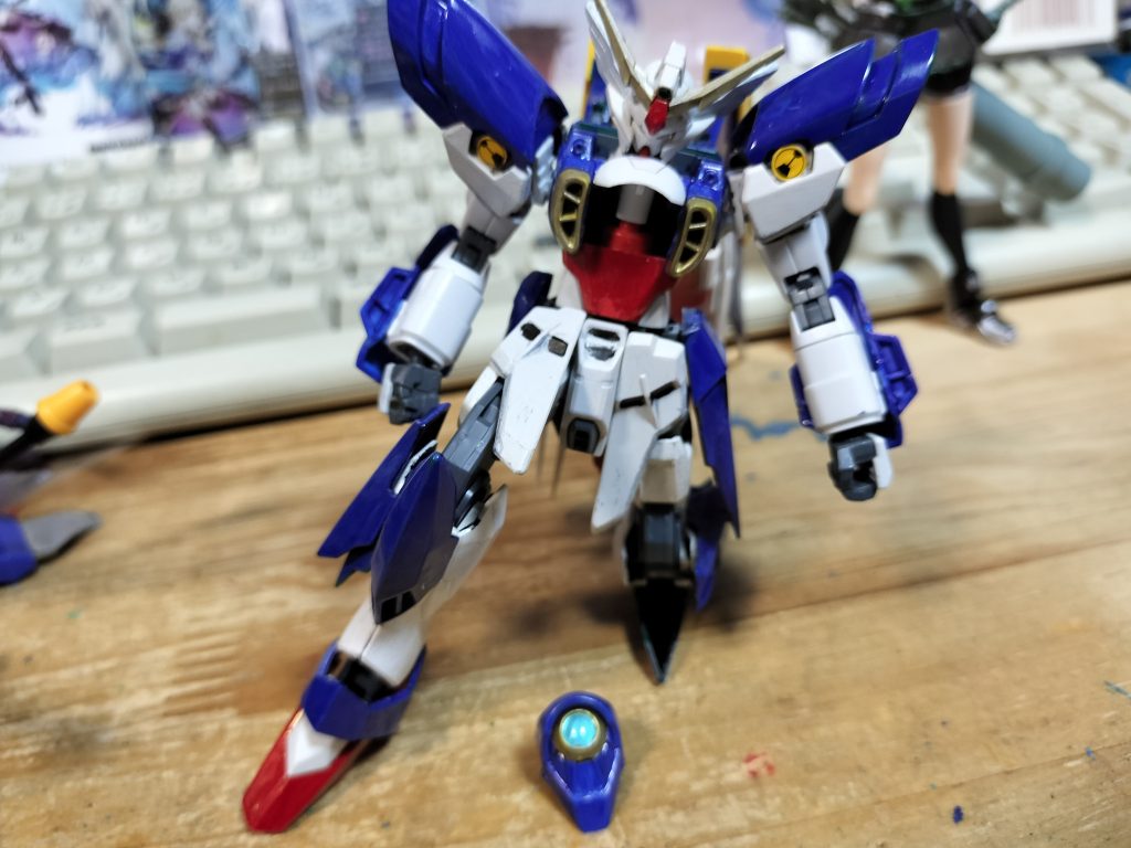 以上です あと塗装する時にボディパーツはこんな感じにパーツが切り離しできるようにしてますまあ回ってて頭と同大がよく分離するからボンドで止めようかな(;・∀・)