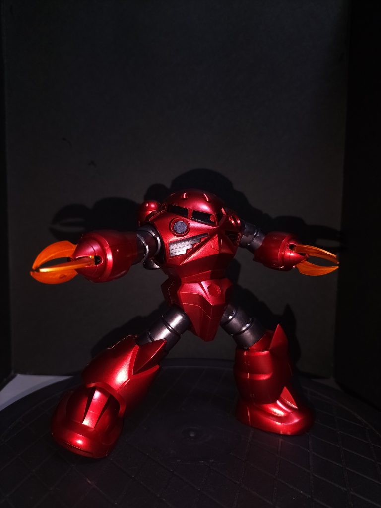 ズゴッ今回使用したマーカーロイヤルメタレッド／メタリックレッド／ガンダムシルバー／メタリックオレンジ／ヘビーガンメタリック です 最後まで読んでくだだりありがとうございます。