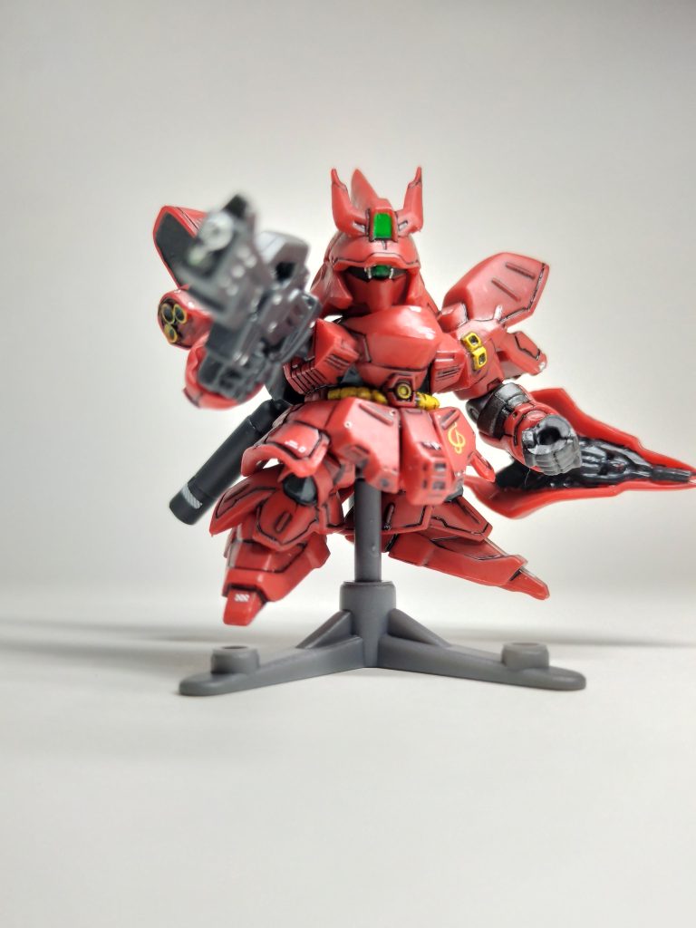 良く稼働するのでポージングも決まります✨️台座も付いてて親切ですよね(gundam-kao6)