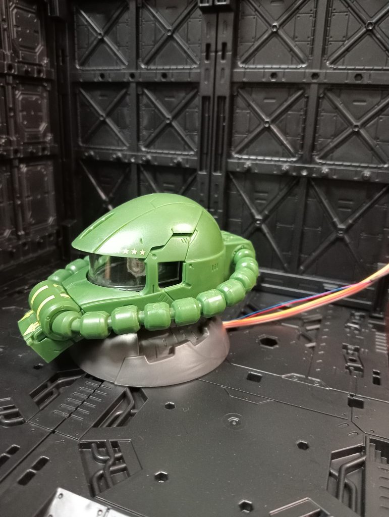 目が動きます!!そして