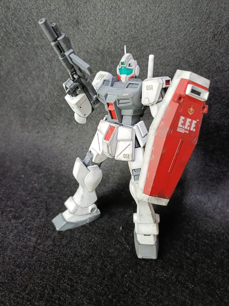 配色はベースホワイト、ニュートラルグレー、ジャーマングレー、フラットレッド、仕上げにつや消しコーティングです。ミキシングで可動域もかなり改善されました。最後までご覧いただきありがとうございました。