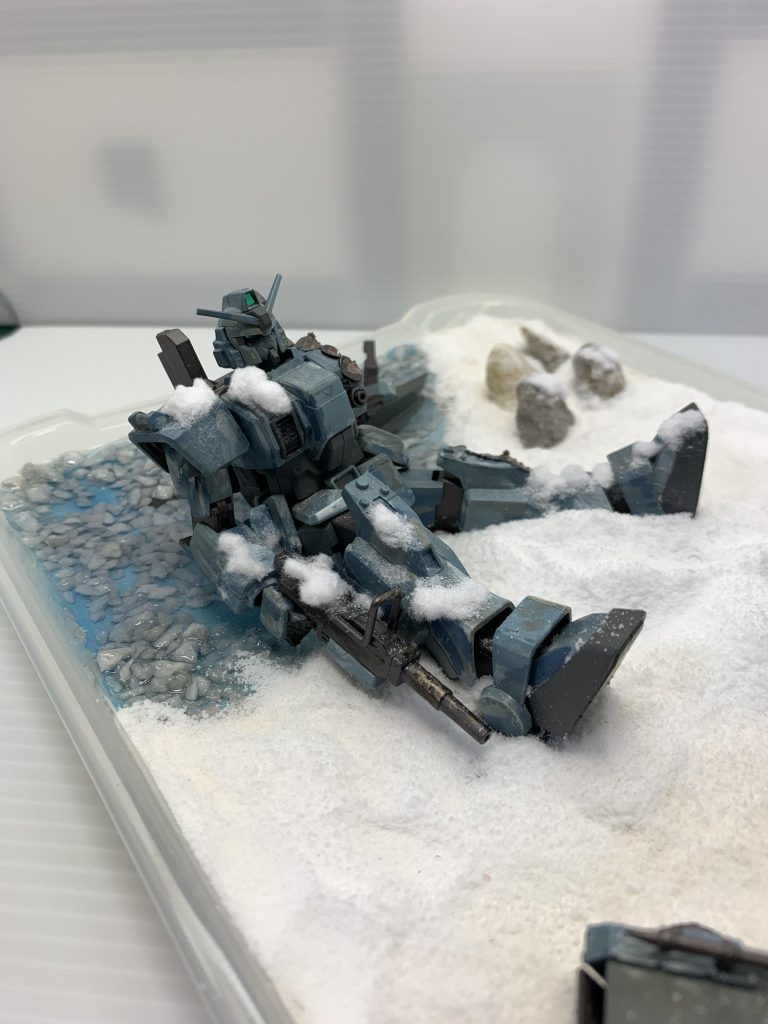 なかなか回収されず、雪積もっちゃいました。