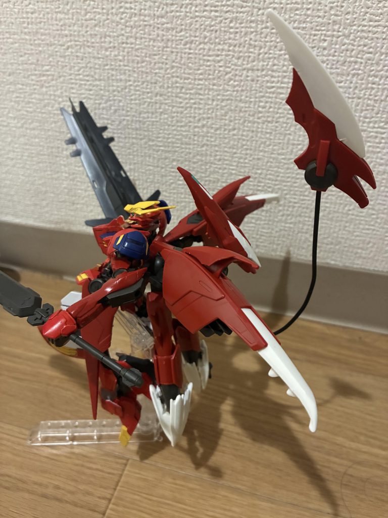 テイルブレードも展開可能