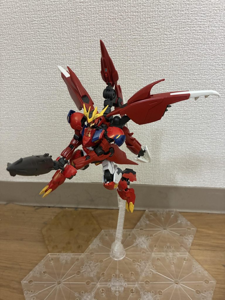 アメイジングメイスも持たせれますが…ちょっと無理矢理感しますね。バルバトスルプスの手に変えようかな？