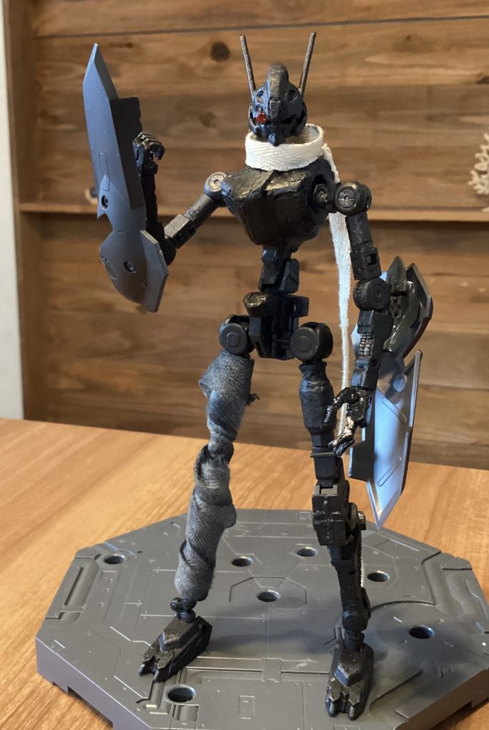 盾もまたコトブキヤさんのフレームアームズの影虎の装甲です。