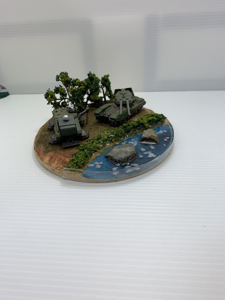 アンダーグラウンド・ソナーを埋め込み、敵の振動をキャッチ。61式戦車が照準を合わせました。はたして届くのか？