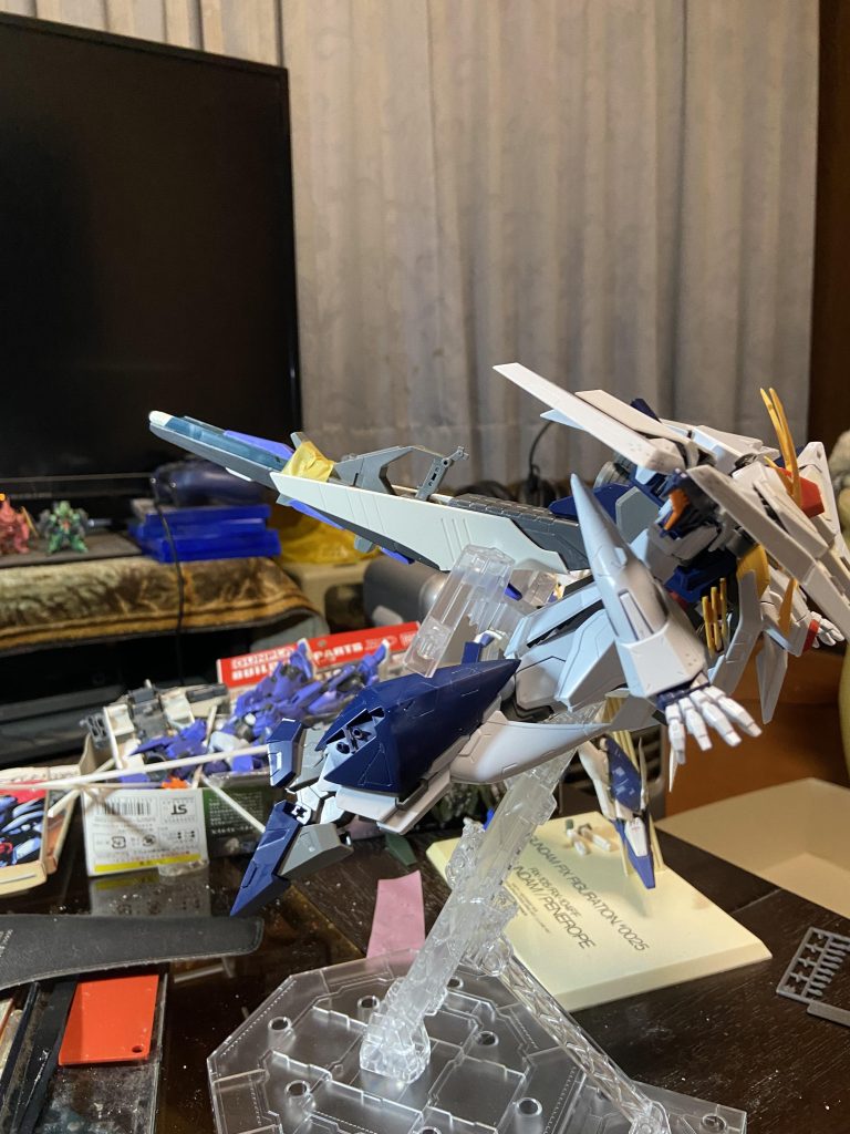 ミサイルコンテナに大型ビームライフル接続できます。できるようにしたんですが…めんどくさいのでそのままです。サブマニピュレーターで接続って設定です。