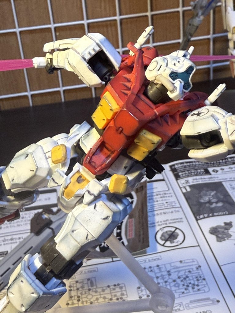 ウェザリング、やり過ぎないように我慢。作中では宇宙空間なので汚れないだろうけど。。