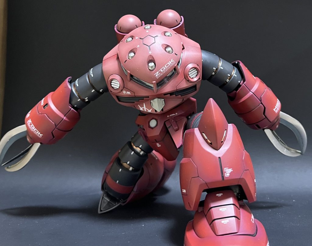 股関節と、腰の関節をいじって、必死にあのシーンをやりたかったのですがうーん、いまいち