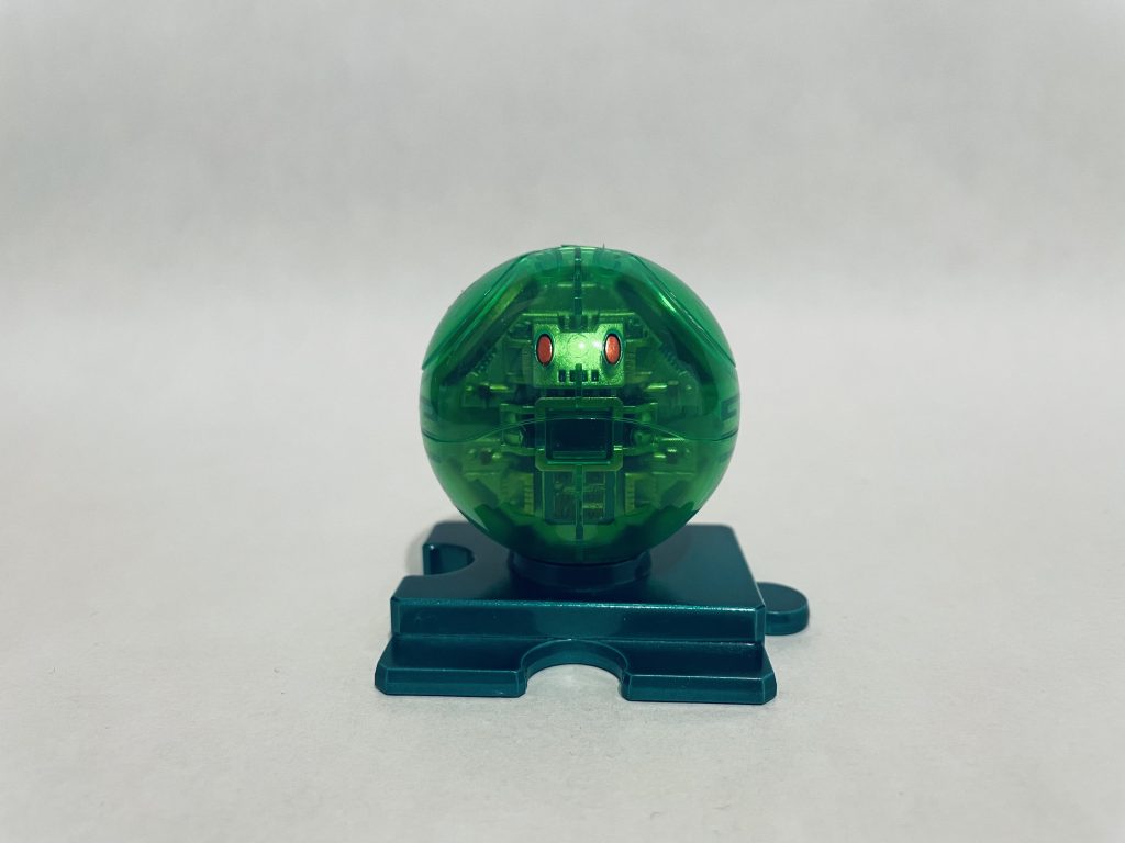 台座はメタリックグリーンで塗装しました！