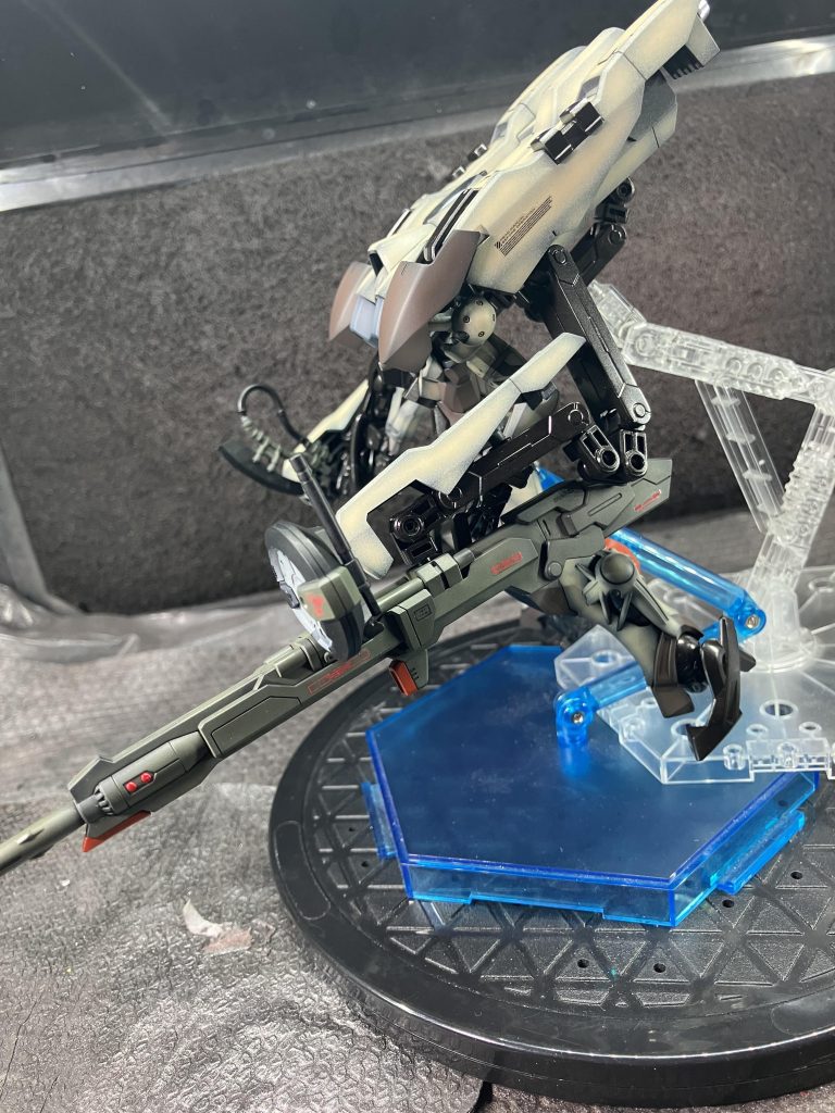 メイン兵装のビームキャノンです