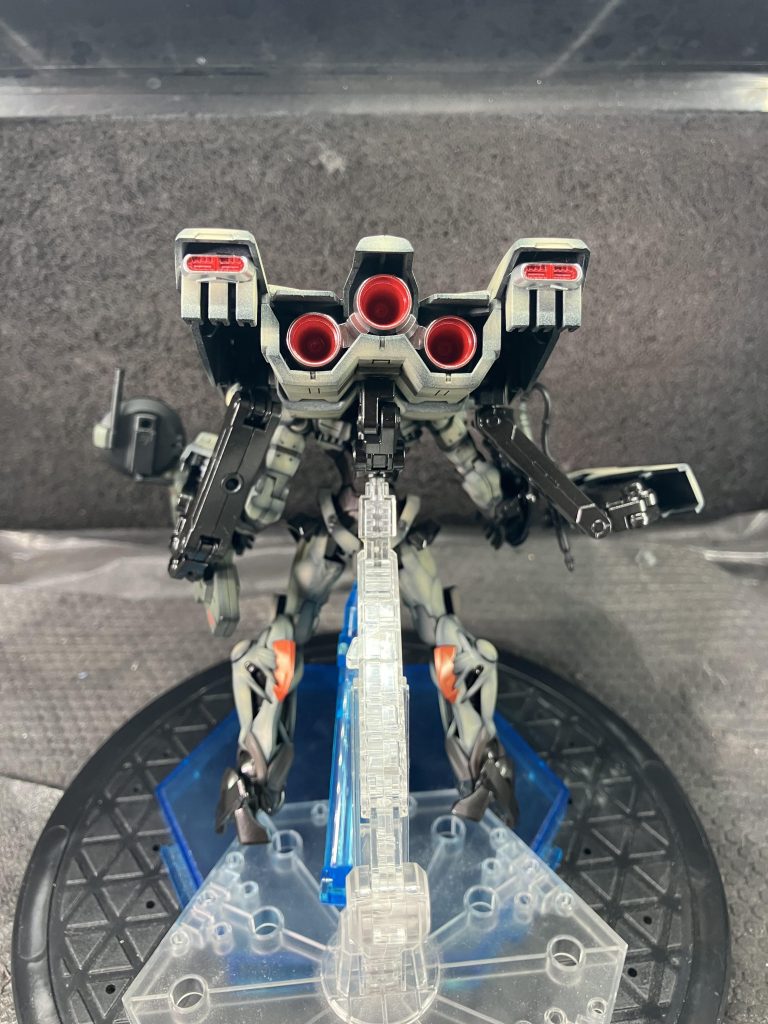 この機体の設計上のコストがかかりすぎる為、量産は難しい機体となりました。