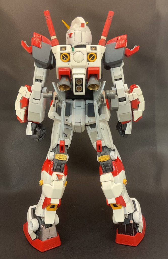 ブラック背景だと白が映えるけど、塗りムラなど目立ちますねぇ