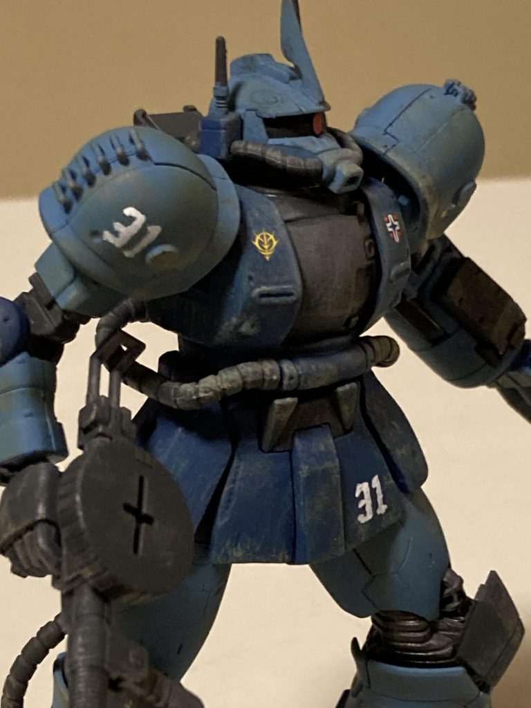 『訓練後に、本物のバーボン🥃ロックでご用意しております大尉どのー!』なんて、やりとりが聞こえてきます(私の心の声❤️)