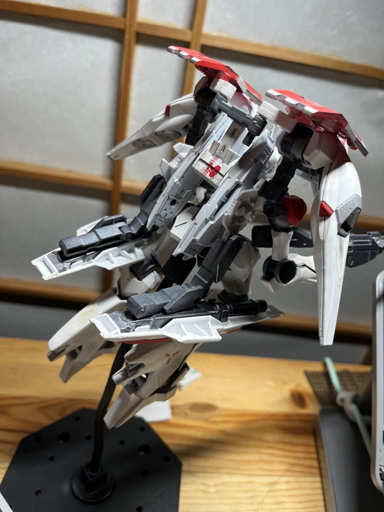 バックパックは30mmのパーツを混ぜて作りました。