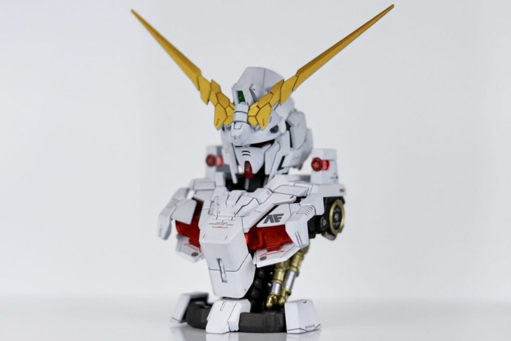 胸部のAEマークは台湾でゲットしたステンシルシートで塗装しました。デカールとは違う雰囲気が出て良いんですよね！連邦側とジオン側で色々な種類の型があるのでこれからも使いまくる予定です！