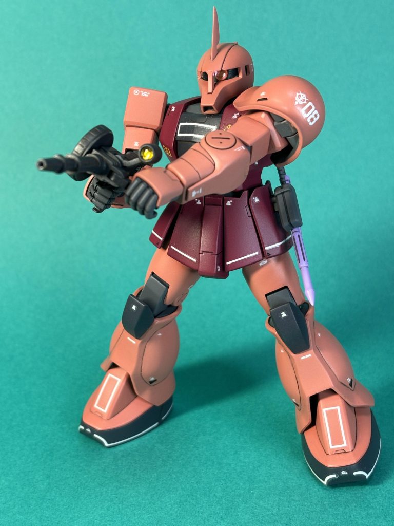 モノアイ、スコープはHアイズ。