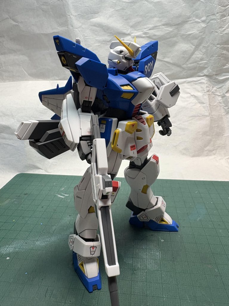 クリアーサーフェイサー後、部分塗装、スミ入れ。トップコートは半光沢。